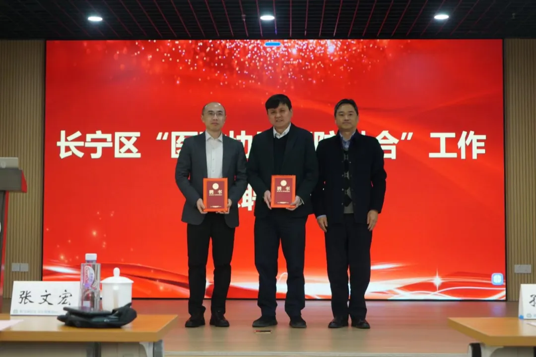 1775725704548831 图片